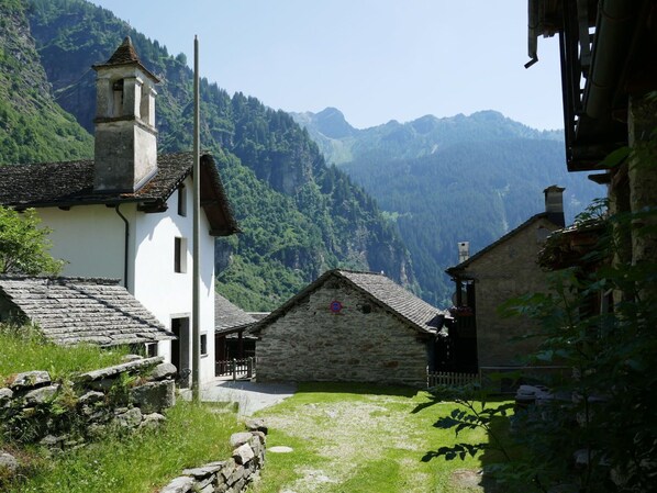 Mountain Village, Mountain, Mountainous Landforms, Alps, Mountain Range, Hill Station, Highland, Building, House, Roof