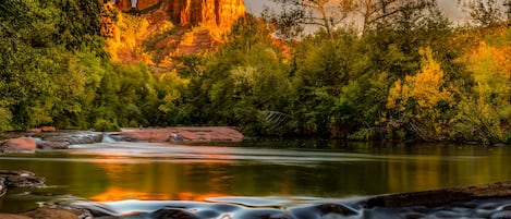 Majestic Cathedral Rock view from the Red Rock Crossing