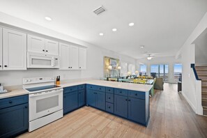 Fully equipped kitchen