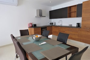 Kitchen and dining area.