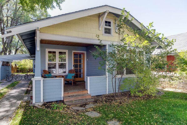 Welcome to Bungalow Blue! A charming home in the heart of westside Bend
