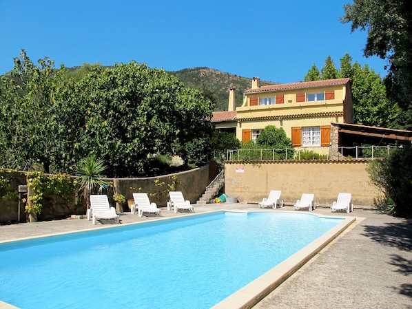 Plante, L'Eau, Ciel, Bâtiment, Propriété, Piscine, Bleu, Bleu Azur, Fenêtre, Arbre