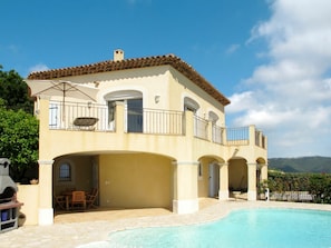 Property, House, Building, Real Estate, Villa, Home, Estate, Mansion, Architecture, Swimming Pool