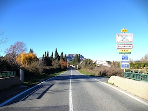 Ciel, Plante, Jour, Surface De La Route, Paysage Naturel, Asphalte, Arbre, Mode De Transport, Rue