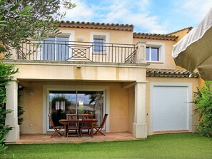 Propriété, Maison, Domicile, Bâtiment, Immobilier, Façade, Zone Résidentielle, Arrière-Cour, Architecture, Biens