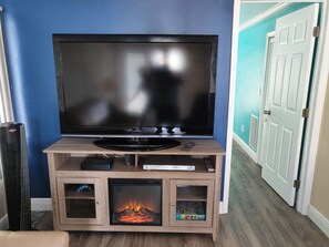 Living room-tv-fireplace