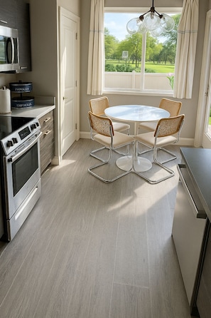 Dinning Table with Golf Course View