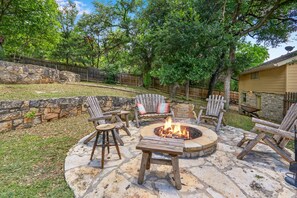 Fire pit and seating.