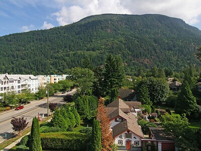 Harrison Lake View Resort - Three Bedroom Penthouse Suite – Mountain View 2