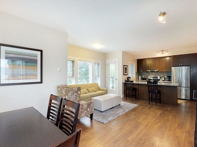 Harrison Lake View Resort - Two Bedroom Grand Suite 3