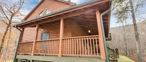 Elk Path, Maggie Valley North Carolina.  Hot tub, creek, deck, fire pit and more