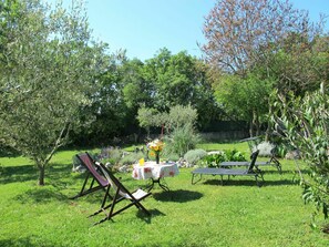 Garten, Garten, Eigentum, Natürliche Landschaft, Baum, Hinterhof, Naturschutzgebiet, Botanik, Gras, Frühling