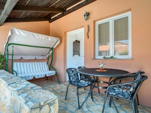 Propriété, Pièce, Meubles, Bâtiment, Immobilier, Maison, Design Intérieur, Domicile, Table, Porche