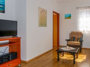 Bâtiment, Bois, Cadre, Design Intérieur, Sol, Sol, Salon, Mur, Dur, Téléviseur