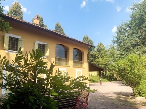 Pflanze, Himmel, Eigentum, Gebäude, Fenster, Wolke, Natur, Baum, Haus