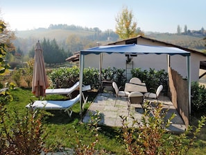 Natürliche Landschaft, Eigentum, Baum, Botanik, Garten, Haus, Dach, Gazebo, Grundeigentum, Landschaft