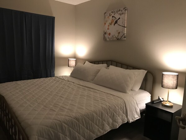 King Size Bed in Bedroom 1