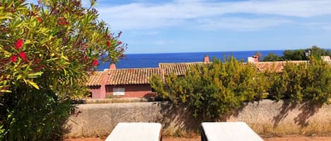 belle terrasse face à la mer