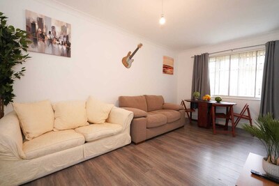 2 bedrooms BIRMINGHAM BHX-HS2 NEC COLESHILL LUXURY APARTMENT