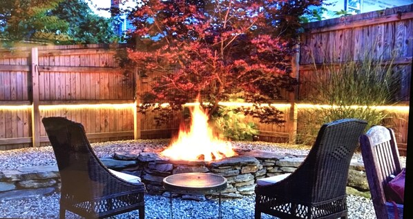 Backyard oasis - perfect hang out after a day at the beach.