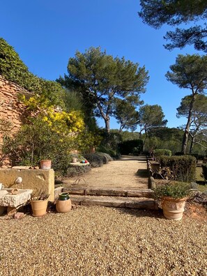 Enceinte de l’hébergement