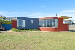 Architect designed for a cool vibes beach house