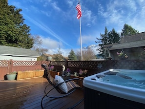 Mt Si and Hot Tub on Sunny Day