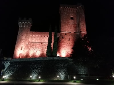 La plaza de la fruta. MONTAJE AMIATA Piancastagnaio