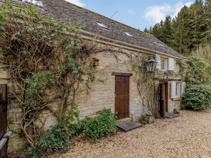 Charming holiday home | Kilcot Coach House, Lower Kilcot, near Wotton-under-Edge