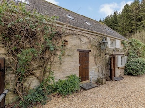 Charming holiday home | Kilcot Coach House, Lower Kilcot, near Wotton-under-Edge