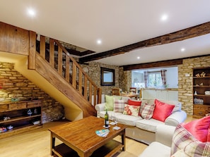 Stunning open-plan living space | Kilcot Coach House, Lower Kilcot, near Wotton-under-Edge