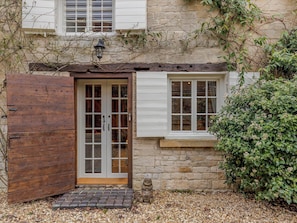 Characterful main entrance to the holiday home | Kilcot Coach House, Lower Kilcot, near Wotton-under-Edge