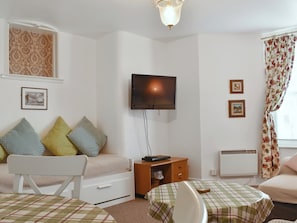 Comfortable living/ dining room | Flat 1 Garden View - Moray Apartments, Lowestoft