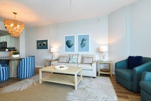 The Palms of Destin 21005 - Living Area