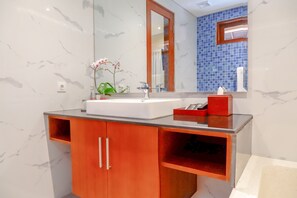 Superior Room | Bathroom