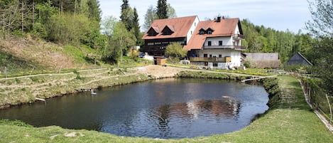 Außenseite Ferienhaus [Sommer]