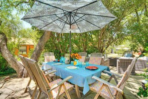 Shared Patio | Outdoor Dining | Fire Pit