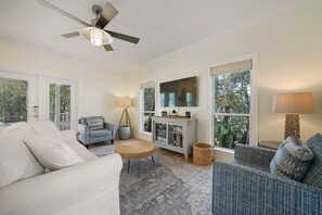 Beach Baby - Vacation Rental House Near Beach with Private Pool in Seagrove Beach, Florida - Five Star Properties Destin/30A