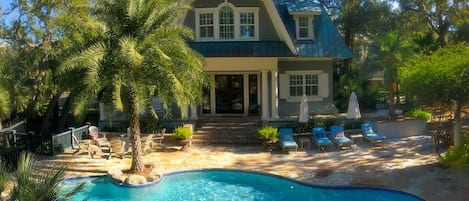 Private Salt Water Pool w/waterfall, slide and Hot tub