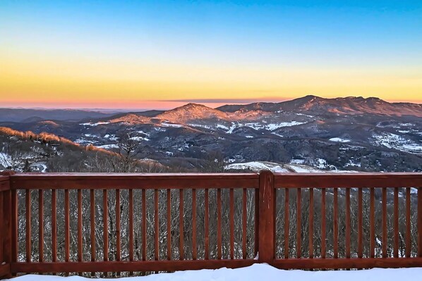 Soak in sunrise over the snow-capped Blue Ridge Mountains from your private deck—perfect for morning coffee or evening stargazing. A view that truly feels above the clouds.