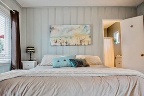 Upgraded Private Guest House – New Listing!