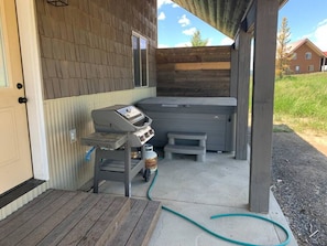 Hot tub and grill right out the door on the patio