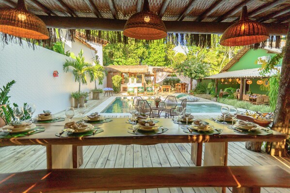 Outdoor dining