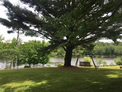 PrimeCatskills-LakeEstate-Pool-HotTub-FirePit-Kayak