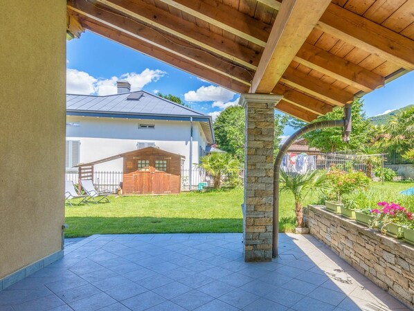 Pflanze, Himmel, Gebäude, Eigentum, Natur, Schatten, Beleuchtung, Holz, Interior Design, Die Architektur