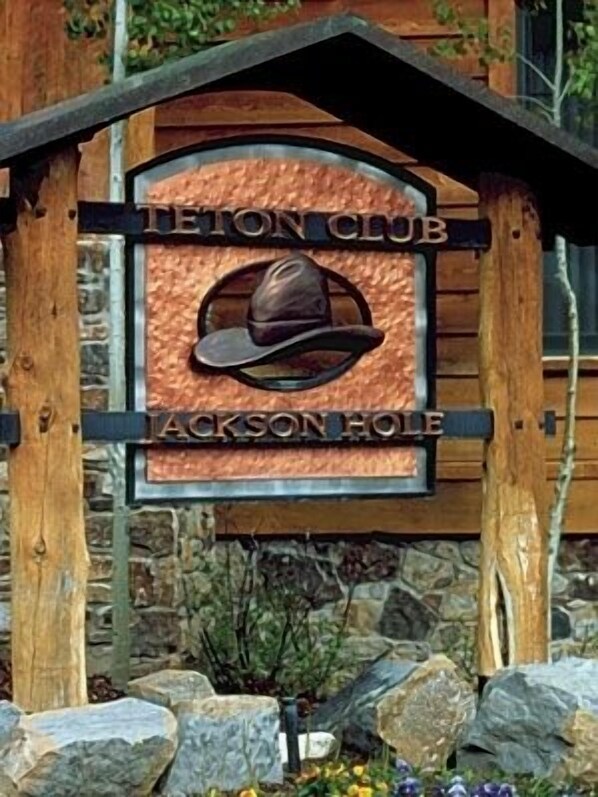 Teton Club entrance