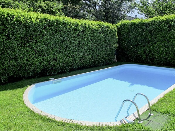 Swimming Pool, Property, Grass, Shrub, Rectangle, Hedge, Plant, Tree, Leisure, House