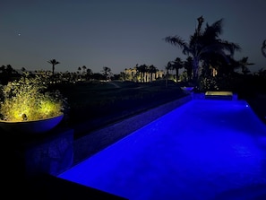 One of the largest led lit pools in PGA West. Oasis overlooking the golf course!