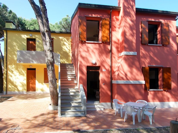 Zuhause, Haus, Eigentum, Gebäude, Die Architektur, Fassade, Baum, Grundeigentum, Wohngebiet, Zimmer