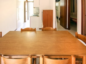 Möbel, Zimmer, Fussboden, Eigentum, Tabelle, Holzbeize, Hartholz, Countertop, Holz, Sperrholz